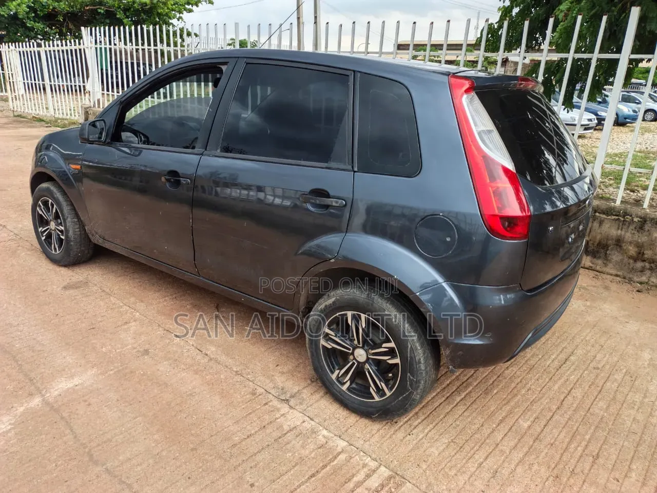 Ford Figo 2015 Gray