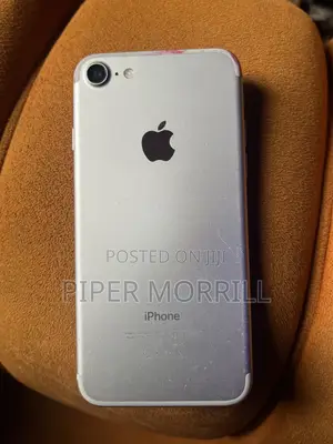 Apple iPhone 7 32 GB Silver
