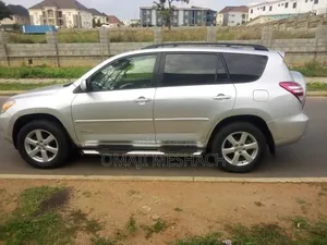 Toyota RAV4 2008 Gold