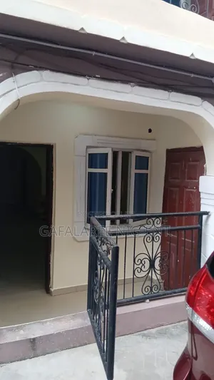 3bdrm Block of Flats in Ago Palace for rent