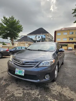 Toyota Corolla 2013 Gray