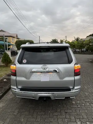 Toyota 4-Runner Limited 4dr 4x4 (4.0L 6cyl 5A) 2017 Silver