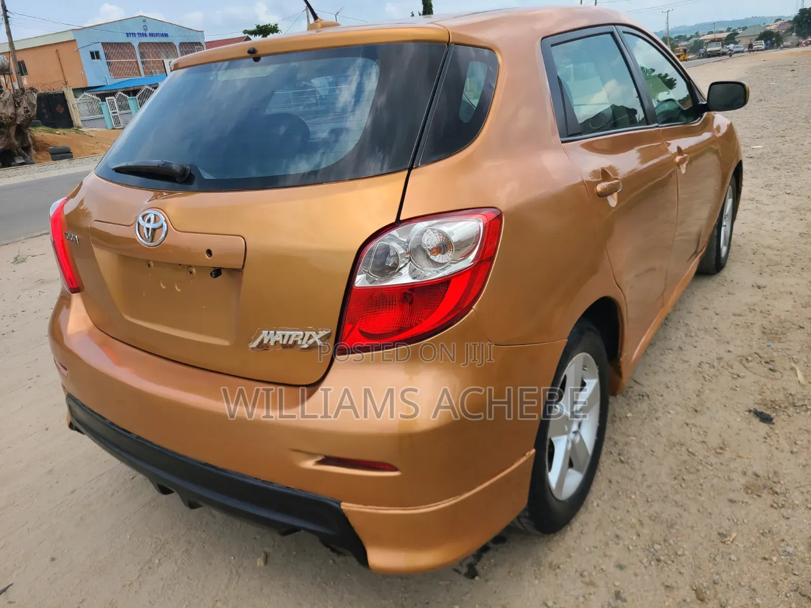 Toyota Matrix 2009 Orange