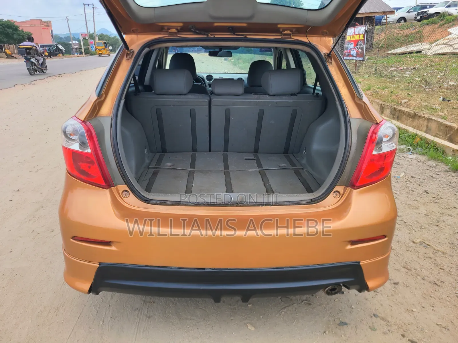 Toyota Matrix 2009 Orange