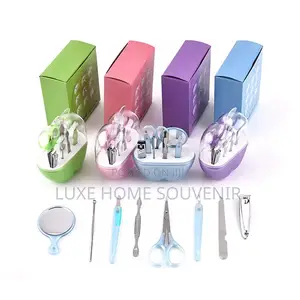 Apple Shape and Nail Cleaner Manicure Set