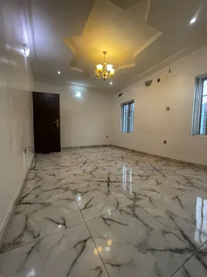 Mini Flat in Off Freedom Way for rent