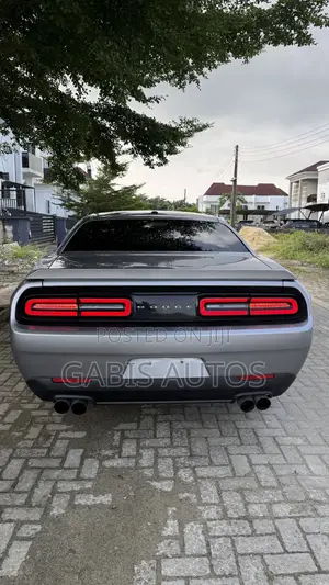 Dodge Challenger SRT 392 2016 Gray