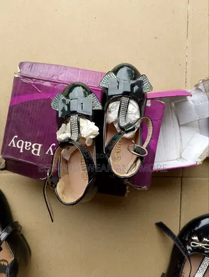 Baby Girl Leather Low-Heel Shoe