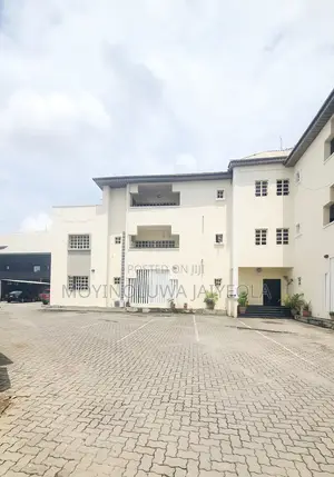 4bdrm Apartment in Christ Avenue, Lekki Phase 1 for rent