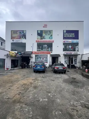 Shop to Let in Lekki (Orchid Road)