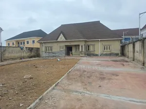 3bdrm Bungalow in Unity Estate, Oluyole for rent