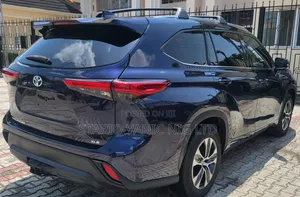Toyota Highlander 2020 Blue
