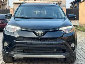 Toyota RAV4 Limited AWD (2.5L 4cyl 6A) 2017 Black
