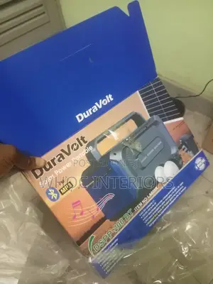 200 Watts Duravolt Solar Power Generator