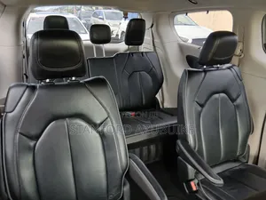 Chrysler Pacifica 2019 White
