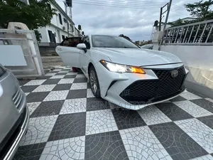 Toyota Avalon 2019 White