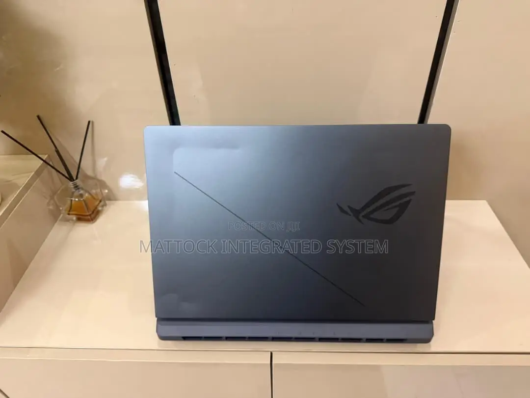 Laptop Asus ROG Strix G16 G614 32GB Intel Core Ultra 9 SSD 1T