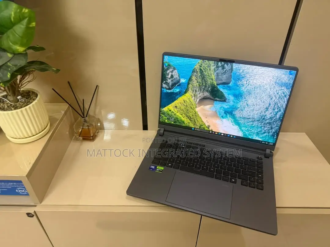 Laptop Asus ROG Strix G16 G614 32GB Intel Core Ultra 9 SSD 1T
