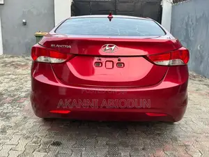 Hyundai Elantra GLS Sedan FWD (1.8L 4cyl 6M) 2013 Red