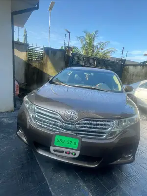Toyota Venza AWD 2010 Gold