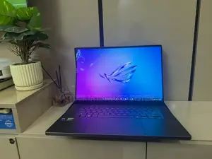 Laptop Asus ROG Zephyrus G16 32GB Intel Core Ultra 9 SSD 1T
