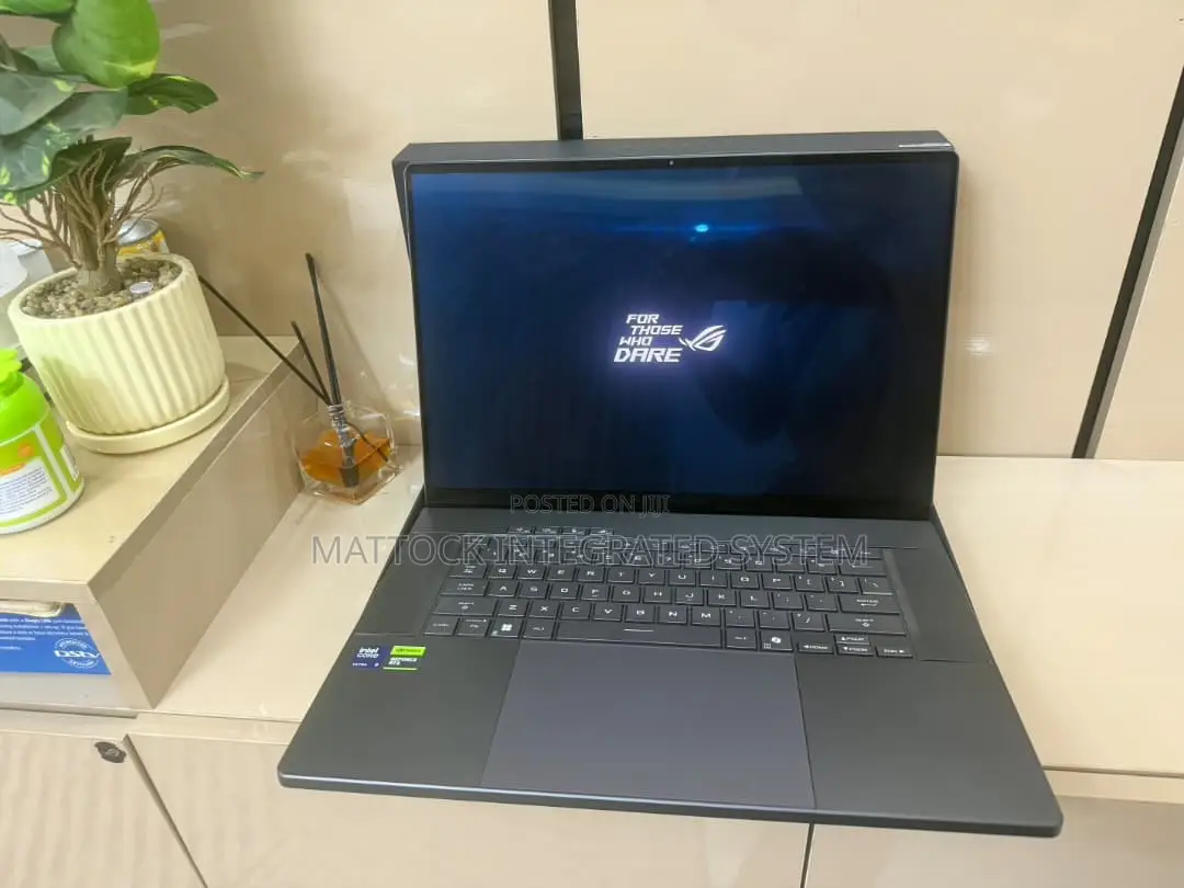 Laptop Asus ROG Zephyrus G16 32GB Intel Core Ultra 9 SSD 1T