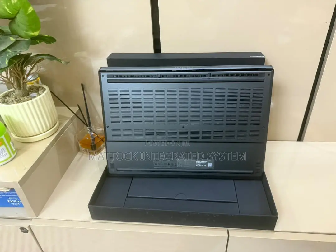 Laptop Asus ROG Zephyrus G16 32GB Intel Core Ultra 9 SSD 1T