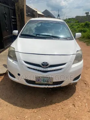 Toyota Yaris 2007 White