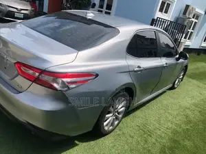Toyota Camry LE FWD 2020 Silver