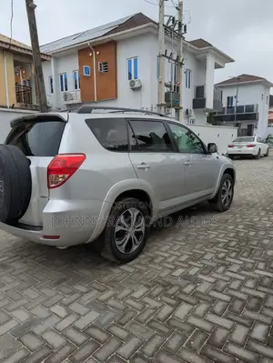 Toyota RAV4 2008 Silver