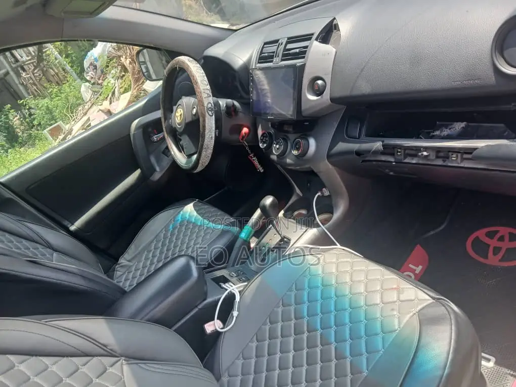 Toyota RAV4 2009 White