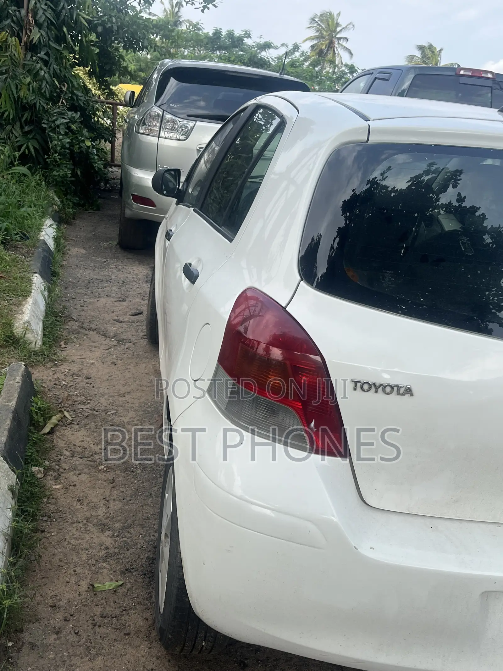 Toyota Yaris 2010 White