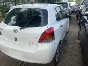 Toyota Yaris 2010 White