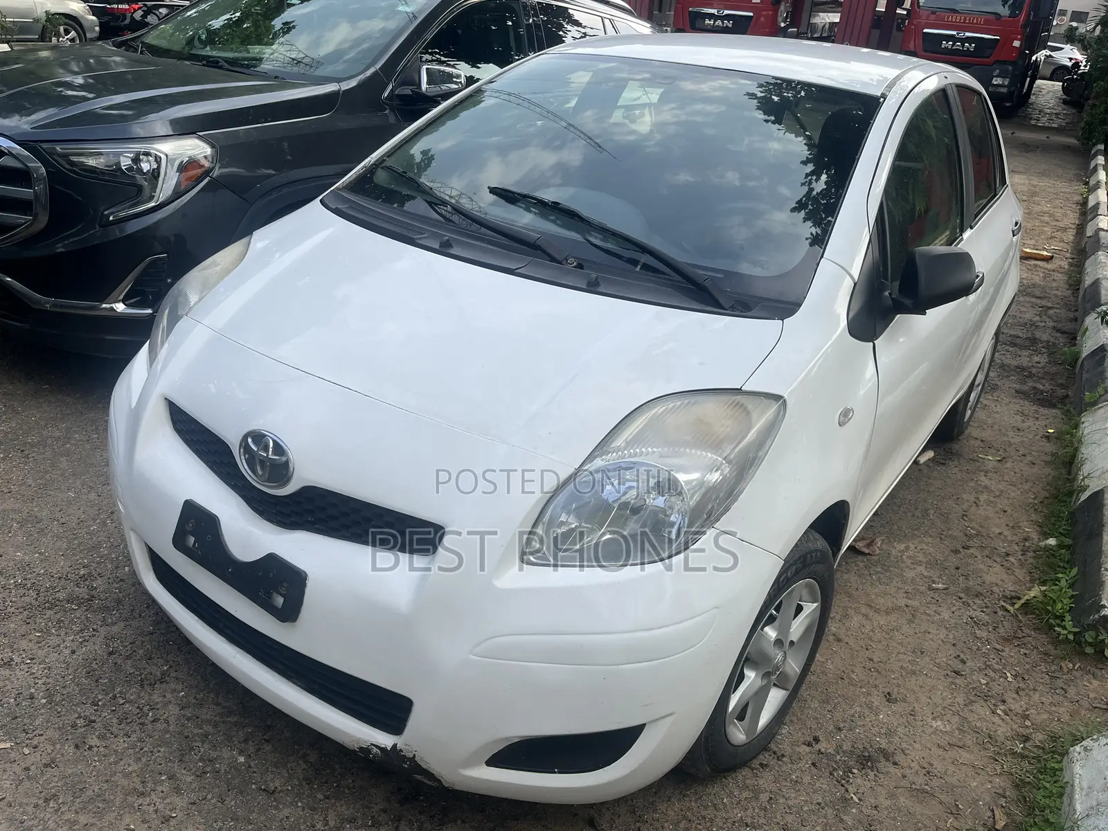 Toyota Yaris 2010 White