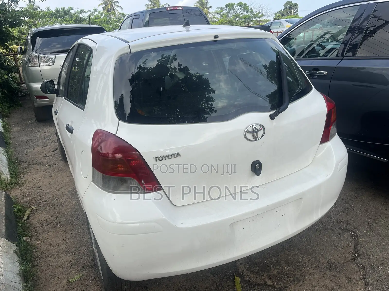 Toyota Yaris 2010 White