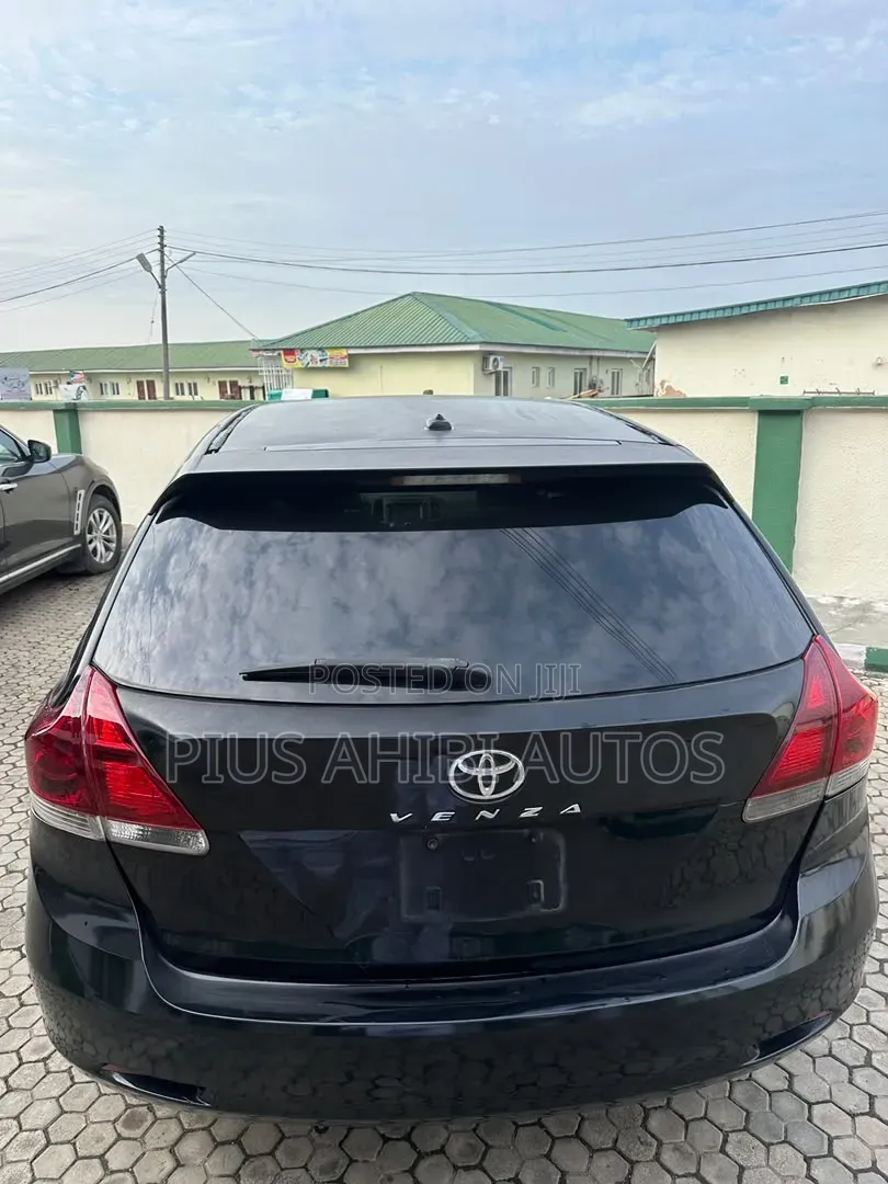 Toyota Venza 2011 Black