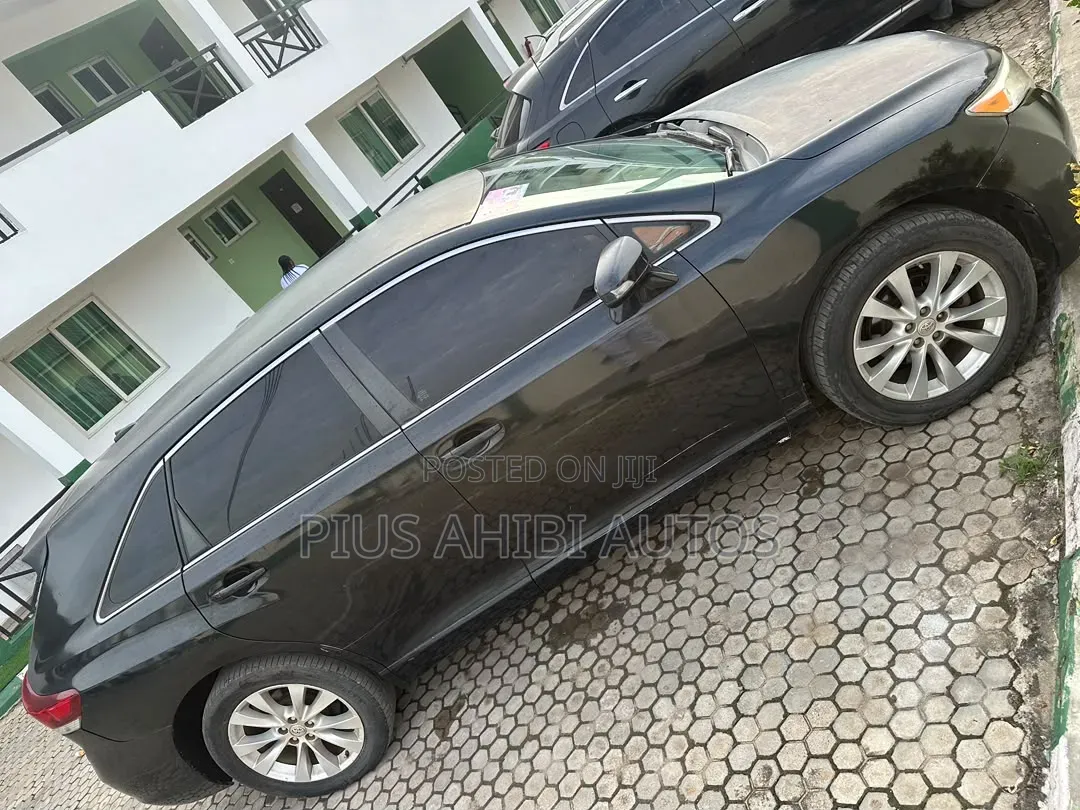 Toyota Venza 2011 Black