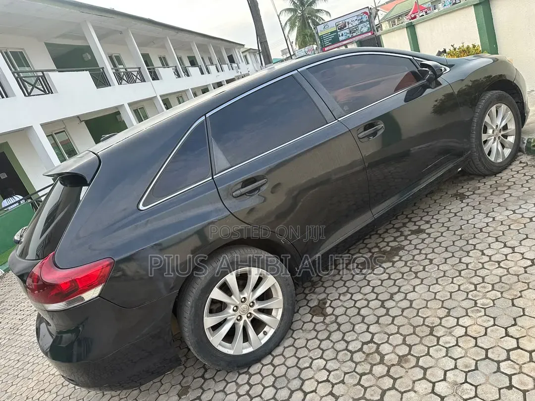 Toyota Venza 2011 Black