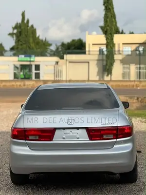 Honda Accord 2005 Silver