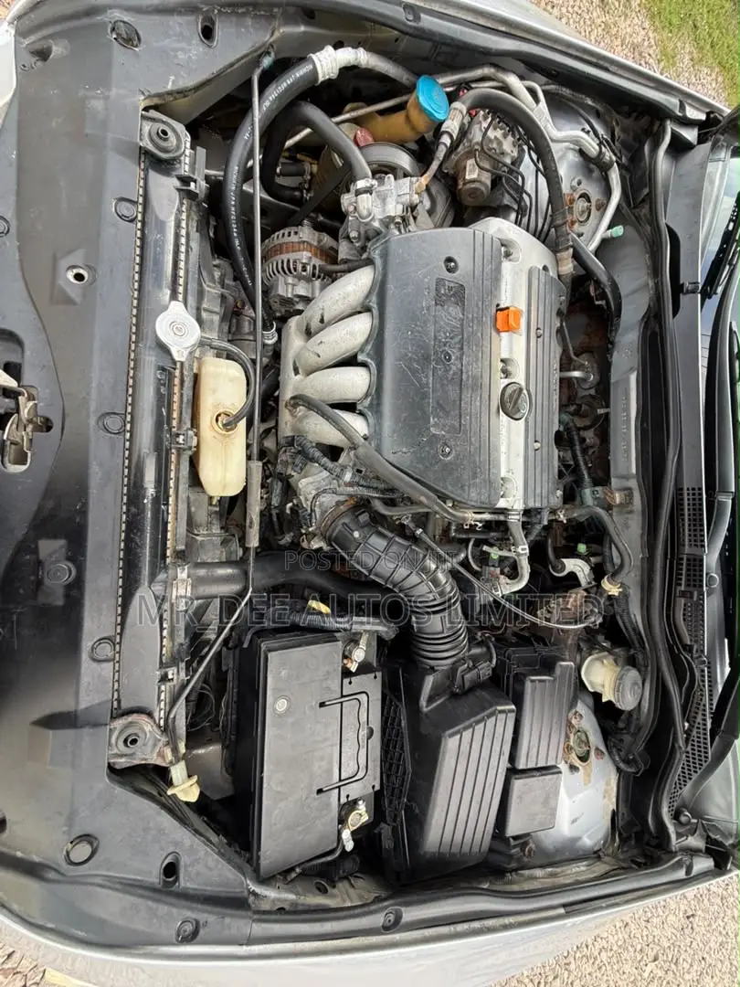 Honda Accord 2005 Silver