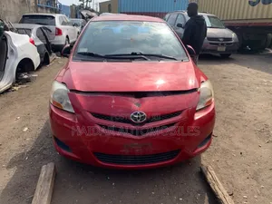 Toyota Yaris 2009 Maroon