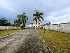 4bdrm Duplex in Abak Road Federal, Uyo for sale