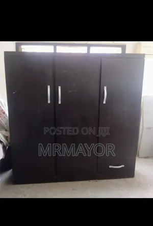 6 X 6 Feet Wardrobe