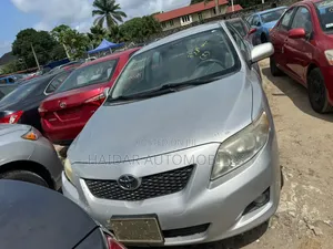 Toyota Corolla 2010 Silver