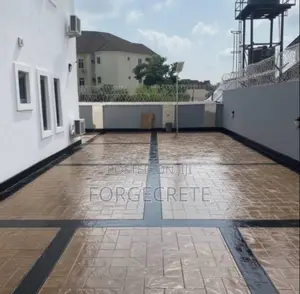Glossy and Shiny Concrete Floor