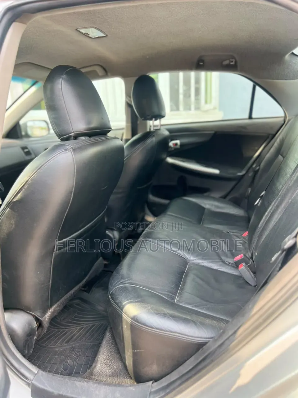 Toyota Corolla 2010 Silver