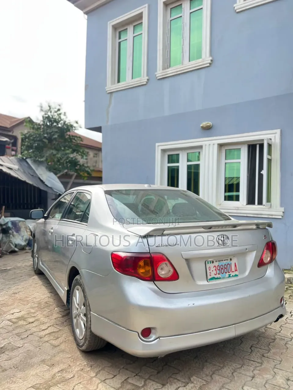 Toyota Corolla 2010 Silver