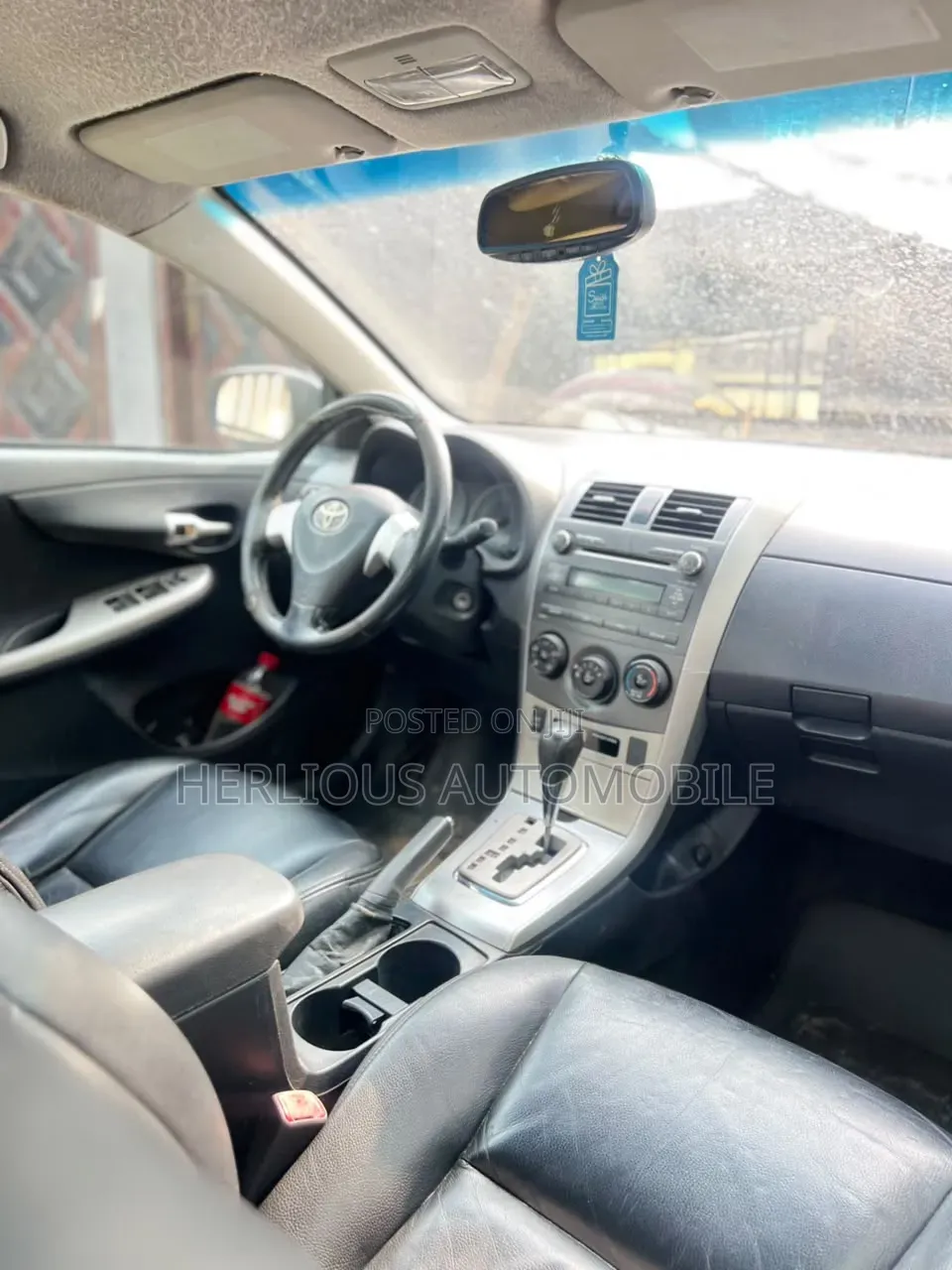 Toyota Corolla 2010 Silver