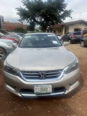 Honda Accord EX-L V-6 4dr Sedan w/Navigation (3.5L 6cyl 6A) 2014 Gold