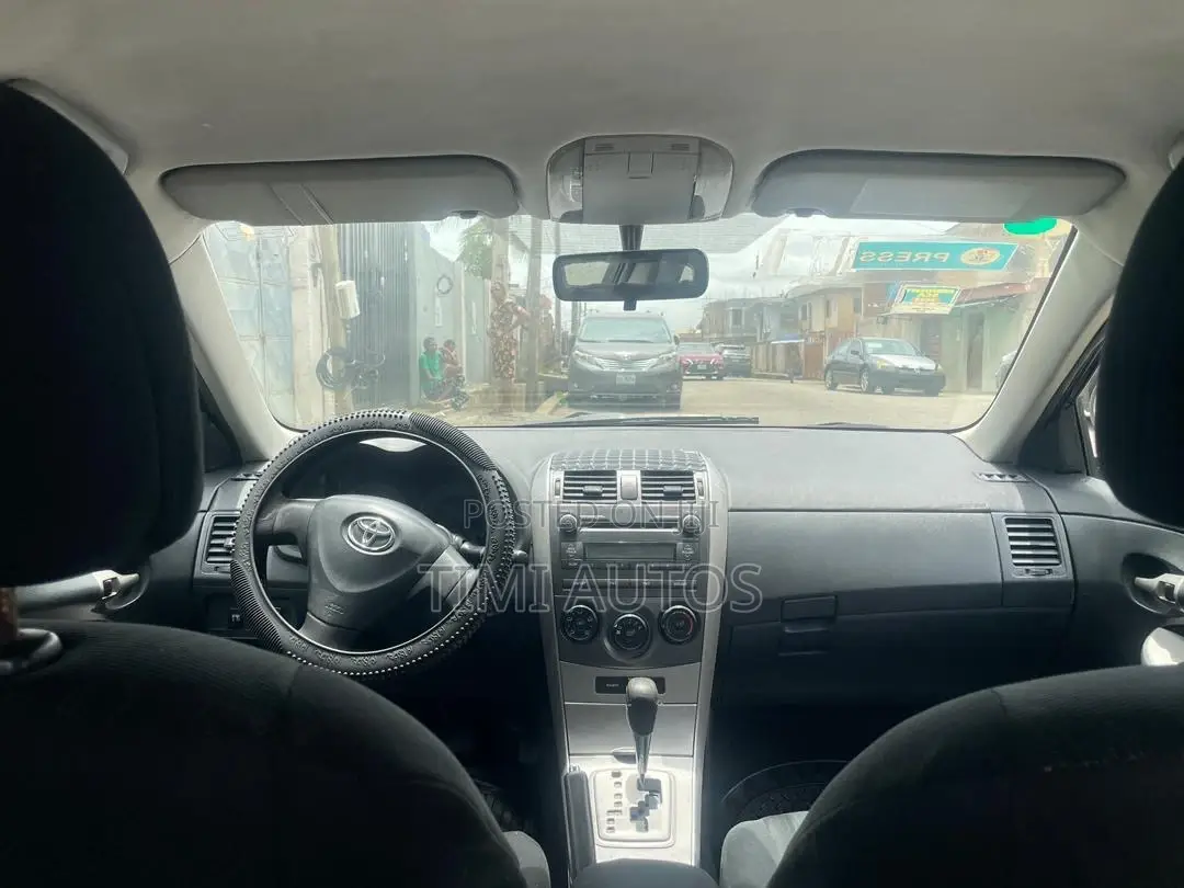Toyota Corolla 2010 Black